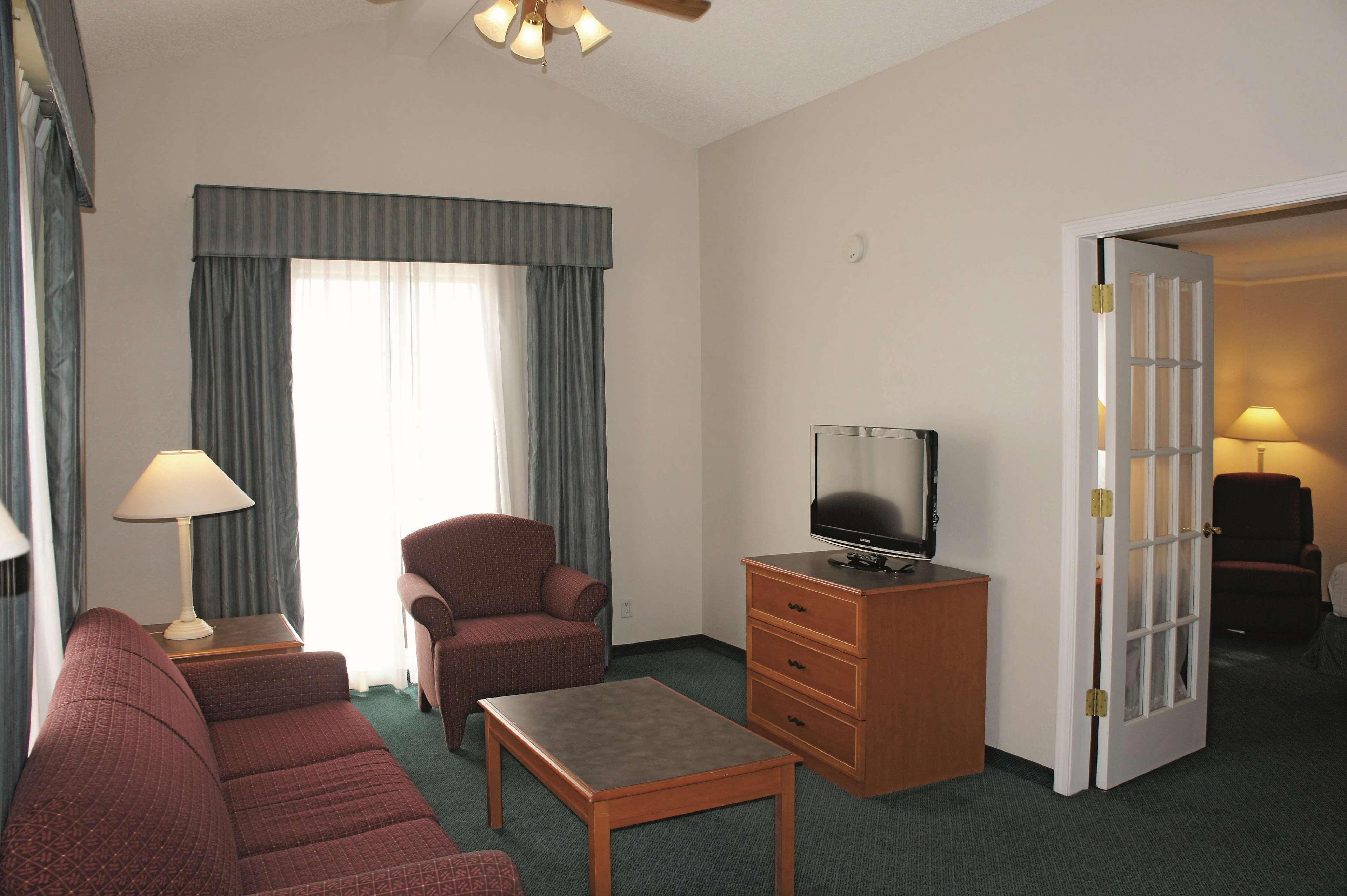 La Quinta Inn By Wyndham Farmington Eksteriør bilde
